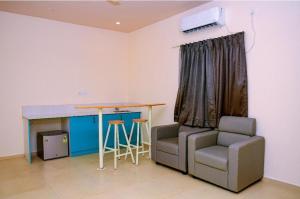 Posezení v ubytování Lazo Avarta Resort and Convention Centre Pondicherry