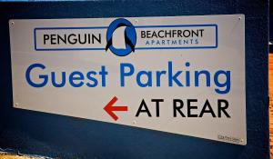 Certifikát, hodnocení, plakát nebo jiný dokument vystavený v ubytování Penguin Beachfront Apartments