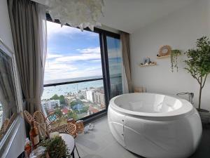 Φωτογραφία από το άλμπουμ του Edge Central Pattaya by Mickey στην Κεντρική Πατάγια +291 φωτογραφίες
