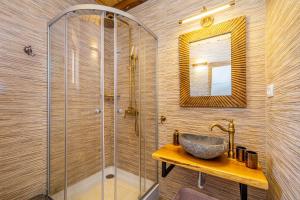 Kúpeľňa v ubytovaní Holiday house Villa Šilo + 31 fotografií
