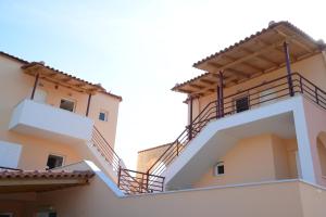 Balkón nebo terasa v ubytování Maria's Filoxenia Suites