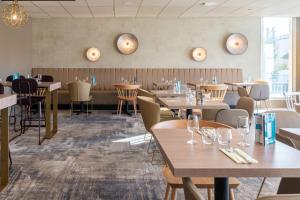 Posezení v ubytování Brit Hotel Orléans St Jean de Braye - L'Antarès