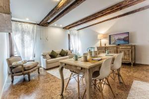 Μια τηλεόραση ή/και κέντρο ψυχαγωγίας στο Venice Dream House