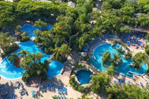 Bazén v ubytování La Siesta Salou Resort & Camping nebo v jeho okolí