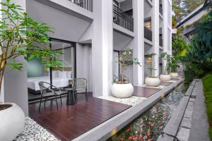 Balkón nebo terasa v ubytování Grand Aston Puncak Hotel & Resort
