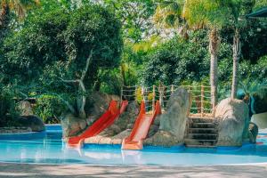 Bazén v ubytování La Siesta Salou Resort & Camping nebo v jeho okolí