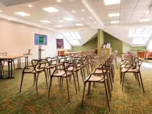 Konferenční prostory v ubytování Ibis Styles Lisieux Normandie + 37 fotografií