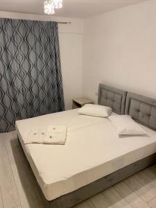 Postel nebo postele na pokoji v ubytování Luxury by SARAY