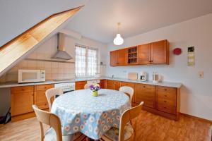 Kuchyň nebo kuchyňský kout v ubytování Ferienwohnung Im Hasengrund