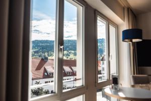 Ein allgemeiner Bergblick oder ein Berglick von des Hotels aus