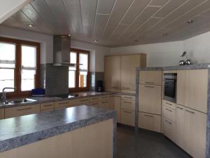 Η κουζίνα ή μικρή κουζίνα στο Ferienwohnung Schütz in Obereschach