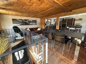 Istumisnurk majutusasutuses Cosy chalet - Renovated and charming