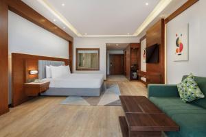 Holiday Inn Resort Kathmandu Budhanilkantha by IHG的休息区