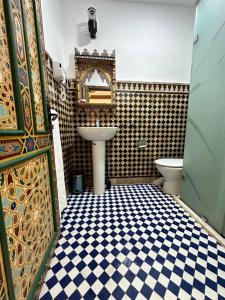 Koupelna v ubytování Riad Shama Fes