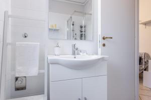 Baðherbergi á Gallarate Central Suite