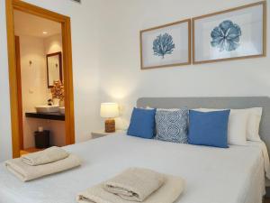 Postel nebo postele na pokoji v ubytování Casas de la Loma, Macenas Resort + 34 fotografií