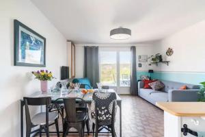 Χώρος καθιστικού στο La Dame de cœur 05