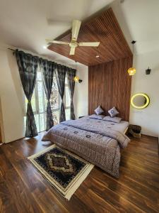 Postel nebo postele na pokoji v ubytování Serenity Inn home stay