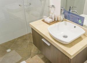 Koupelna v ubytování Hotel Apartamentos Regency La Feria