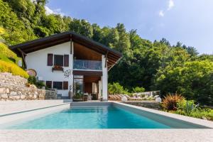 Bazén v ubytování Villa Rosch nebo v jeho okolí
