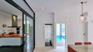 Η κουζίνα ή μικρή κουζίνα στο Vivienda Vacacional La Talima