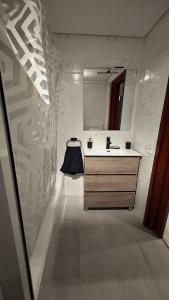 Ένα μπάνιο στο Apartamento La Colina Enjoy
