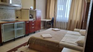 Kuchyň nebo kuchyňský kout v ubytování Baku Sea View Hotel
