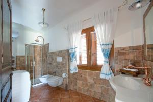 Gallery image of Splendida Villa vicino al magico mare di Orosei in Loculi