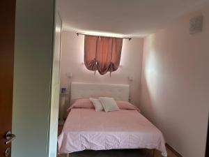 Giường trong phòng chung tại Home sweet home