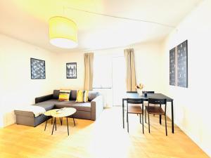 aday - Solsortvej Suite 3 Randers的休息区