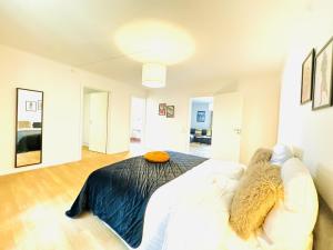 Postel nebo postele na pokoji v ubytování aday - Solsortvej Suite 3 Randers