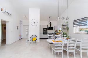 Kuchyň nebo kuchyňský kout v ubytování Villa Valeo
