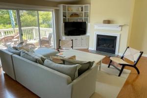Χώρος καθιστικού στο Spring Lake --- 38131 West Drive #726