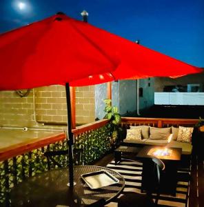 Galeriebild der Unterkunft Modern Vintage Downtown Apartment in Moline + 46 Fotos