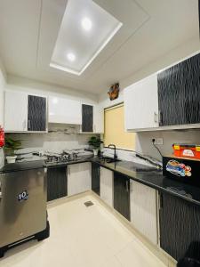 Gallery image of Elegant 2 Bed Apartment Tranquil Stays in Islamabad