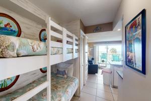 Ένα ή περισσότερα κρεβάτια σε δωμάτιο στο Plantation Palms #6205 +31 φωτογραφίες