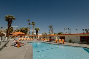 Bazén v ubytování Mojave Resort - Adults Only nebo v jeho okolí