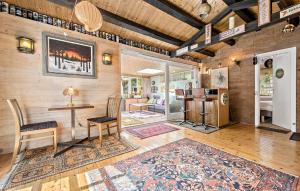 Posezení v ubytování Holiday Home Trehøis-Åsen Gilleleje V