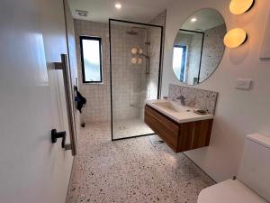 Ένα μπάνιο στο Kingfisher penthouse +15 φωτογραφίες