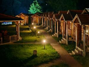 Taman di luar Južni Vetar