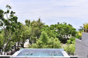 Kolam renang di atau dekat dengan Rest Detail Hotel Hua Hin