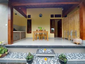 Balkón nebo terasa v ubytování Bali Asli Guest House by EPS