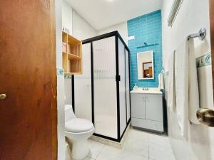 Vannituba majutusasutuses Meson del capitan 1 depa en el centro! +22 fotot