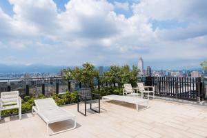 Foto dalla galleria di High Floor New Bldg 4B2bLDK Ximending, Stunning Views • 高層新樓 4房2衛 西門町 美景 a Taipei