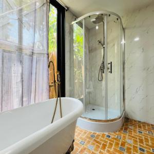 Koupelna v ubytování Sasi Nonthaburi Hotel