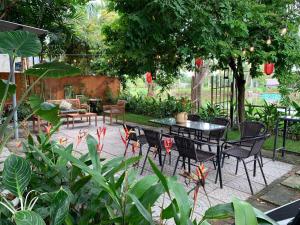 Zahrada ubytování Laoxao Lakeview Homestay