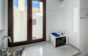 Fotografie z fotogalerie ubytování Nice Apartment In Estepona With Wifi v destinaci Estepona