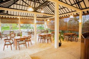 Restaurace v ubytování Domisili Ijen Cliff By Fays Hospitality + 37 fotografií