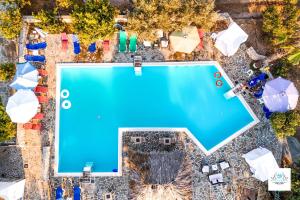 Bazén v ubytování Royal Club Hotel - Aqua Poolside Bliss nebo v jeho okolí