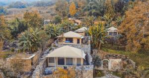 Loodusmaastik of the luxury tent lähedal +44 fotot